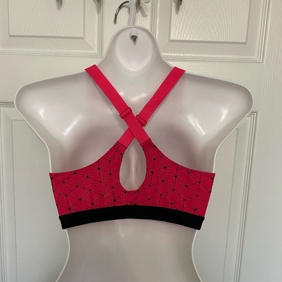 Victoria’s Secret sports bra. Pink and black. Medium to max support Size 34D - Picture 2 of 4